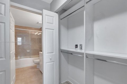Condo in Boca Raton, Florida, 2 bedrooms  № 1860564 - photo 17