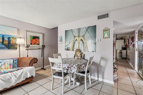 Immobilier commercial à vendre à Longwood, Floride: 4 chambres, 236.16 m2 № 2123768 - photo 18