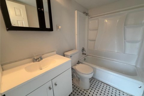 Immobilier commercial à vendre à Longwood, Floride: 4 chambres, 236.16 m2 № 2123768 - photo 12