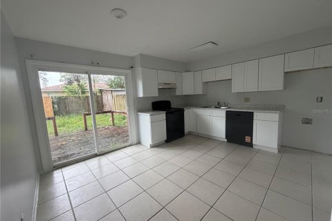 Immobilier commercial à vendre à Longwood, Floride: 4 chambres, 236.16 m2 № 2123768 - photo 3