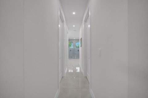 Villa ou maison à vendre à Cape Coral, Floride: 3 chambres, 228.45 m2 № 2249530 - photo 23