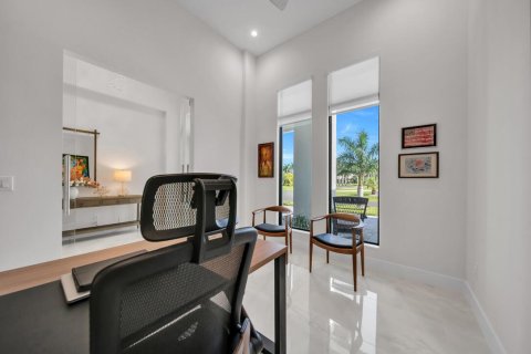 Villa ou maison à vendre à Cape Coral, Floride: 3 chambres, 228.45 m2 № 2249530 - photo 10
