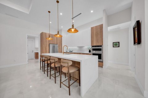 Villa ou maison à vendre à Cape Coral, Floride: 3 chambres, 228.45 m2 № 2249530 - photo 13