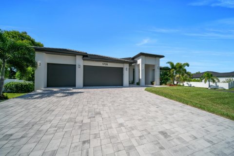 Villa ou maison à vendre à Cape Coral, Floride: 3 chambres, 228.45 m2 № 2249530 - photo 3
