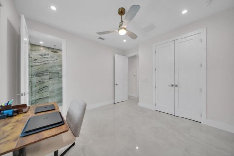 Villa ou maison à vendre à Cape Coral, Floride: 3 chambres, 228.45 m2 № 2249530 - photo 29