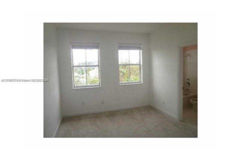 House in Royal Palm Beach, Florida 3 bedrooms, 179.49 sq.m. № 1710451 - photo 5