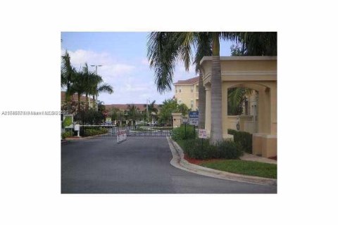 House in Royal Palm Beach, Florida 3 bedrooms, 179.49 sq.m. № 1710451 - photo 2