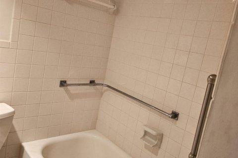 Купить кондоминиум в Клируотер, Флорида 4 комнаты, 84.82м2, № 2084095 - фото 12