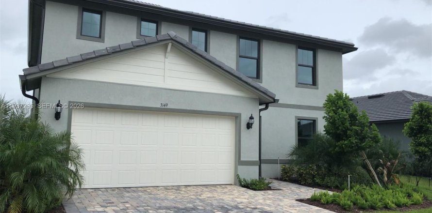 House in Lauderdale Lakes, Florida 4 bedrooms, 221.48 sq.m. № 1995157