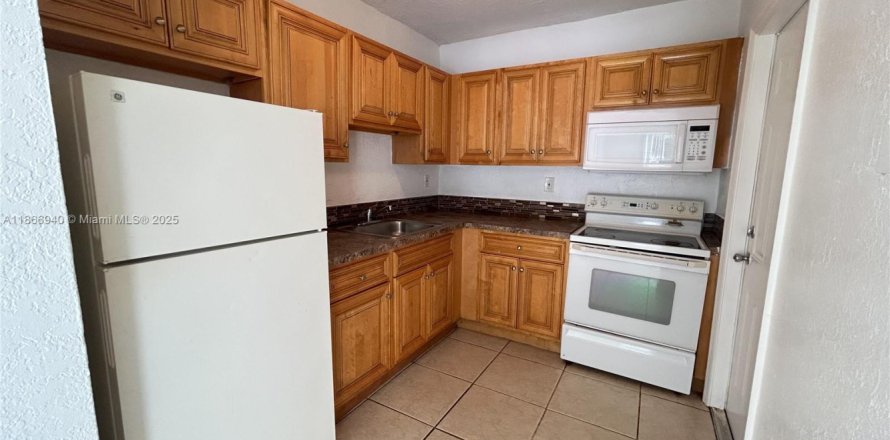 Квартира в Майами, Флорида 2 спальни, 75.25м2 № 2034296