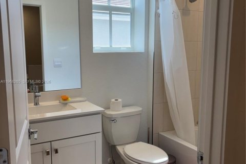 Adosado en alquiler en Pembroke Pines, Florida, 4 dormitorios, 213.4 m2 № 2030713 - foto 29
