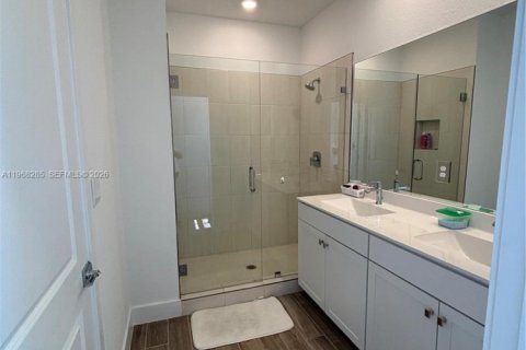 Adosado en alquiler en Pembroke Pines, Florida, 4 dormitorios, 213.4 m2 № 2030713 - foto 22