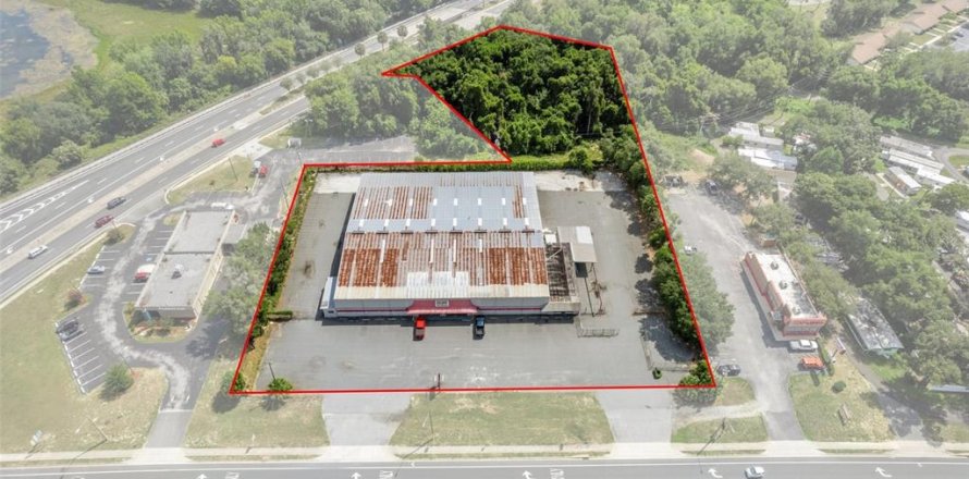 Immobilier commercial à Inverness, Floride 3029.36 m2 № 1562073