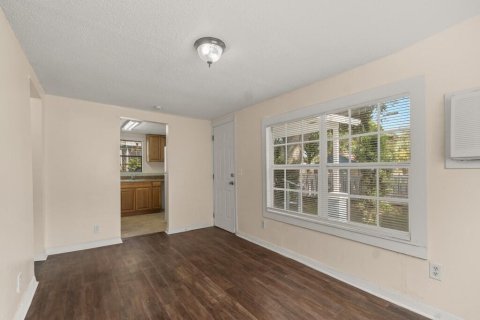 House in Vero Beach, Florida 2 bedrooms, 53.14 sq.m. № 2171629 - photo 18