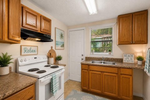 House in Vero Beach, Florida 2 bedrooms, 53.14 sq.m. № 2171629 - photo 28