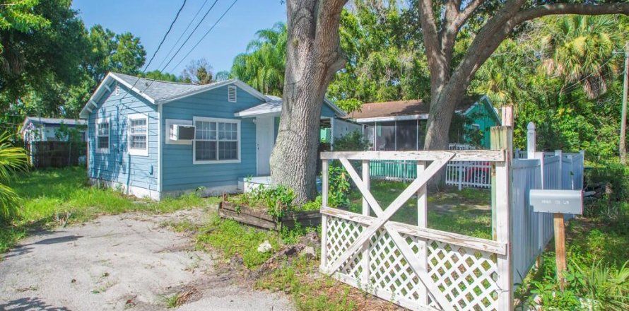 House in Vero Beach, Florida 2 bedrooms, 53.14 sq.m. № 2171629