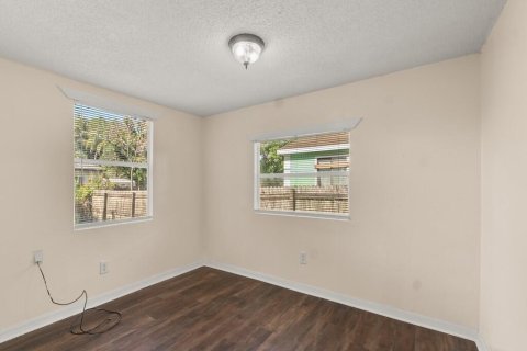 House in Vero Beach, Florida 2 bedrooms, 53.14 sq.m. № 2171629 - photo 19