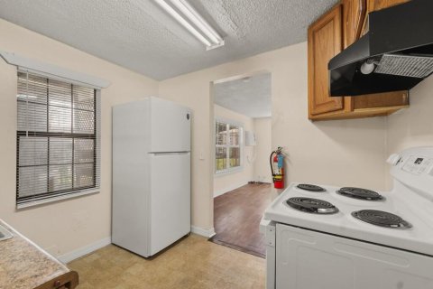 House in Vero Beach, Florida 2 bedrooms, 53.14 sq.m. № 2171629 - photo 30