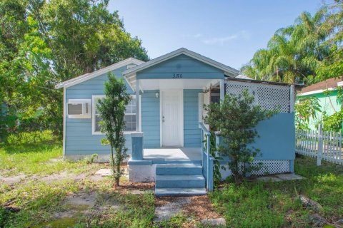 House in Vero Beach, Florida 2 bedrooms, 53.14 sq.m. № 2171629 - photo 3