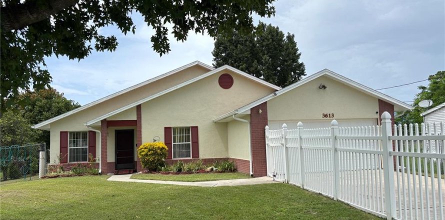 Casa en Kissimmee, Florida 3 dormitorios, 140.28 m2 № 1848154