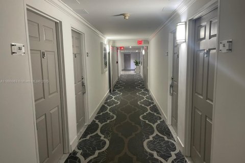 Condo à Bay Harbor Islands, Floride, 1 chambre  № 2021487