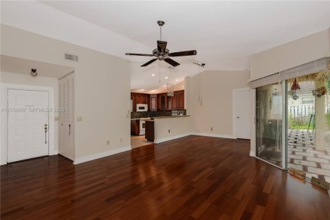 Casa en venta en Plantation, Florida, 3 dormitorios, 135.64 m2 № 2262601 - foto 7