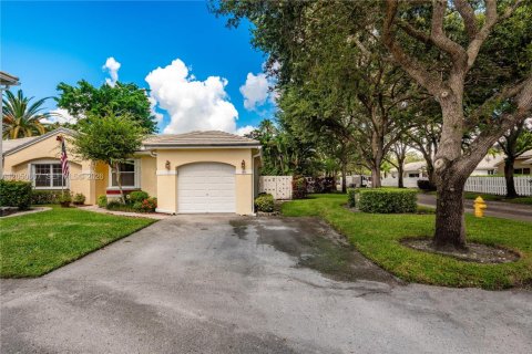 Casa en Plantation, Florida 3 dormitorios, 135.64 m2 № 2262601