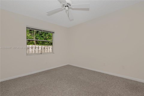 Casa en venta en Plantation, Florida, 3 dormitorios, 135.64 m2 № 2262601 - foto 19