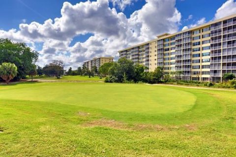 Condo in Pompano Beach, Florida, 1 bedroom  № 2398019 - photo 7