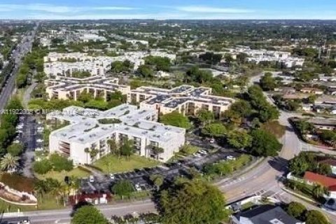 Condominio en alquiler en Miami, Florida, 2 dormitorios, 89.65 m2 № 1975942 - foto 6