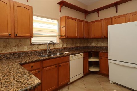 House in The Villages, Florida 2 bedrooms, 140.84 sq.m. № 1898644 - photo 8