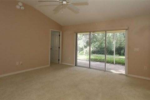 House in The Villages, Florida 2 bedrooms, 140.84 sq.m. № 1898644 - photo 4
