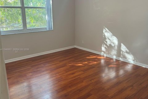 Townhouse in Weston, Florida 3 bedrooms, 127.09 sq.m. № 2003230 - photo 9