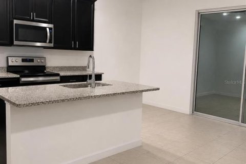 Townhouse in Orlando, Florida 3 bedrooms, 167.5 sq.m. № 2216053 - photo 8
