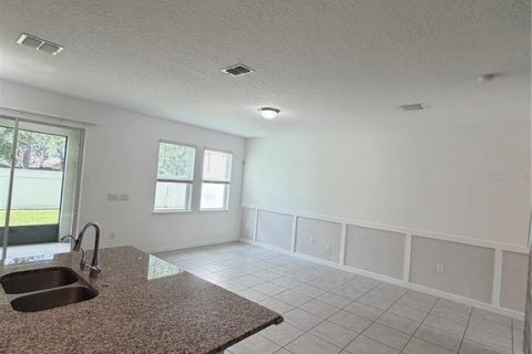 Townhouse in Orlando, Florida 3 bedrooms, 167.5 sq.m. № 2216053 - photo 5