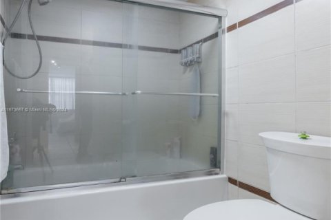 Купить кондоминиум в Авентура, Флорида 1 спальня, 93.37м2, № 1726824 - фото 20
