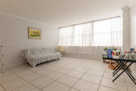 Купить кондоминиум в Авентура, Флорида 1 спальня, 93.37м2, № 1726824 - фото 15