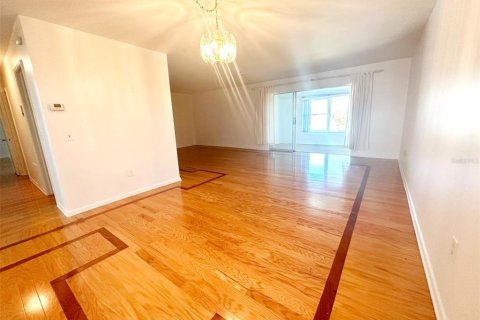 Купить кондоминиум в Южная Пасадена, Флорида 5 комнат, 109.62м2, № 2224713 - фото 4