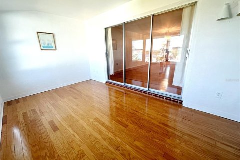 Купить кондоминиум в Южная Пасадена, Флорида 5 комнат, 109.62м2, № 2224713 - фото 13