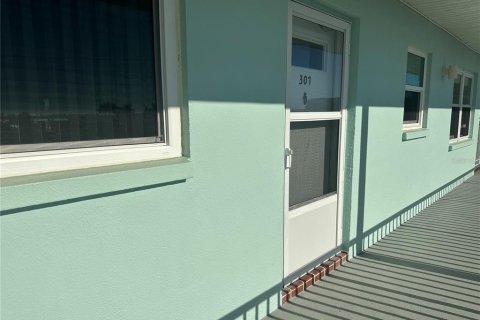 Купить кондоминиум в Южная Пасадена, Флорида 5 комнат, 109.62м2, № 2224713 - фото 2