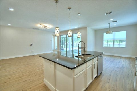 House in Kissimmee, Florida 5 bedrooms, 284.93 sq.m. № 1791247 - photo 21