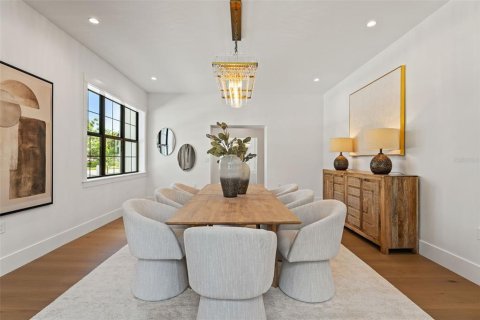 House in Tampa, Florida 7 bedrooms, 594.39 sq.m. № 1850239 - photo 12