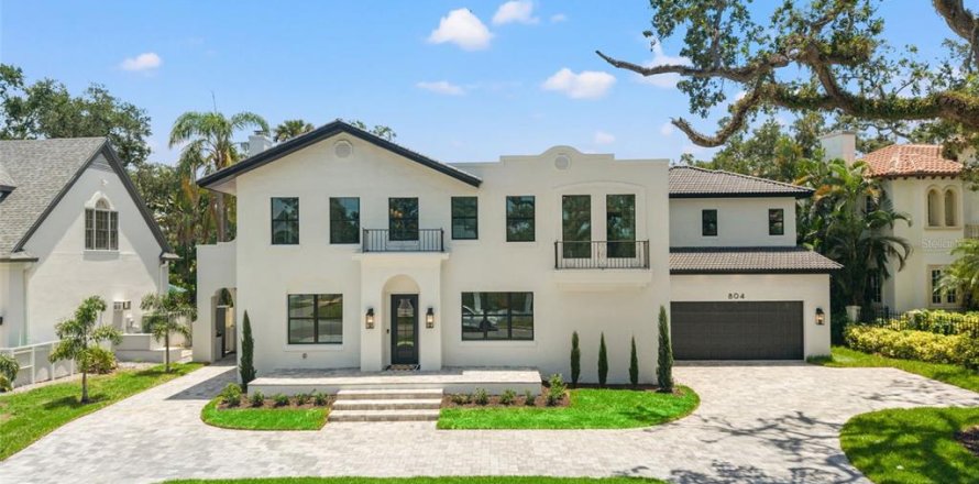 House in Tampa, Florida 7 bedrooms, 594.39 sq.m. № 1850239