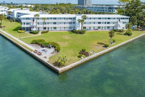 Condominio en venta en Sarasota, Florida, 2 dormitorios, 75.81 m2 № 2142335 - foto 22