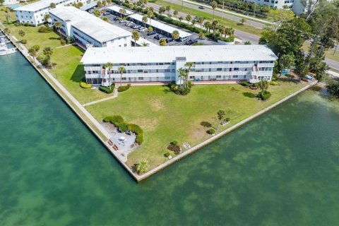 Condominio en venta en Sarasota, Florida, 2 dormitorios, 75.81 m2 № 2142335 - foto 21
