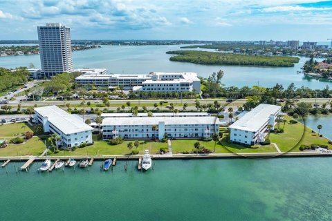 Condominio en venta en Sarasota, Florida, 2 dormitorios, 75.81 m2 № 2142335 - foto 2