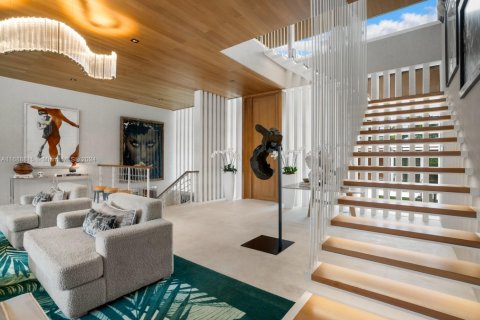 House in Miami Beach, Florida 6 bedrooms, 1001.21 sq.m. № 2013321 - photo 25