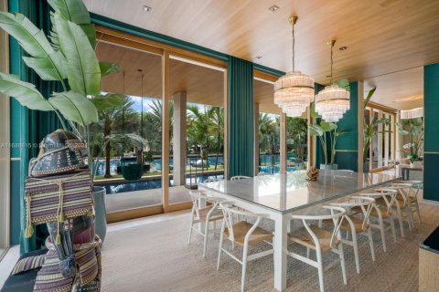 House in Miami Beach, Florida 6 bedrooms, 1001.21 sq.m. № 2013321 - photo 12