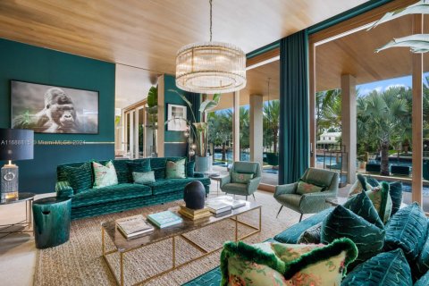 House in Miami Beach, Florida 6 bedrooms, 1001.21 sq.m. № 2013321 - photo 8