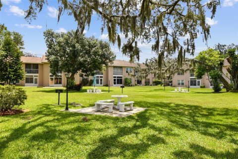 Condo in New Port Richey, Florida, 2 bedrooms  № 1853791 - photo 26